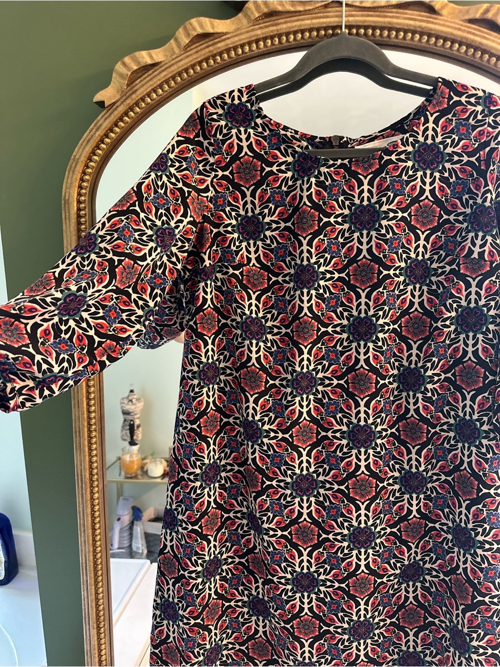 Old Navy Floral Geometric Shift Dress in Black, Pink & Cream